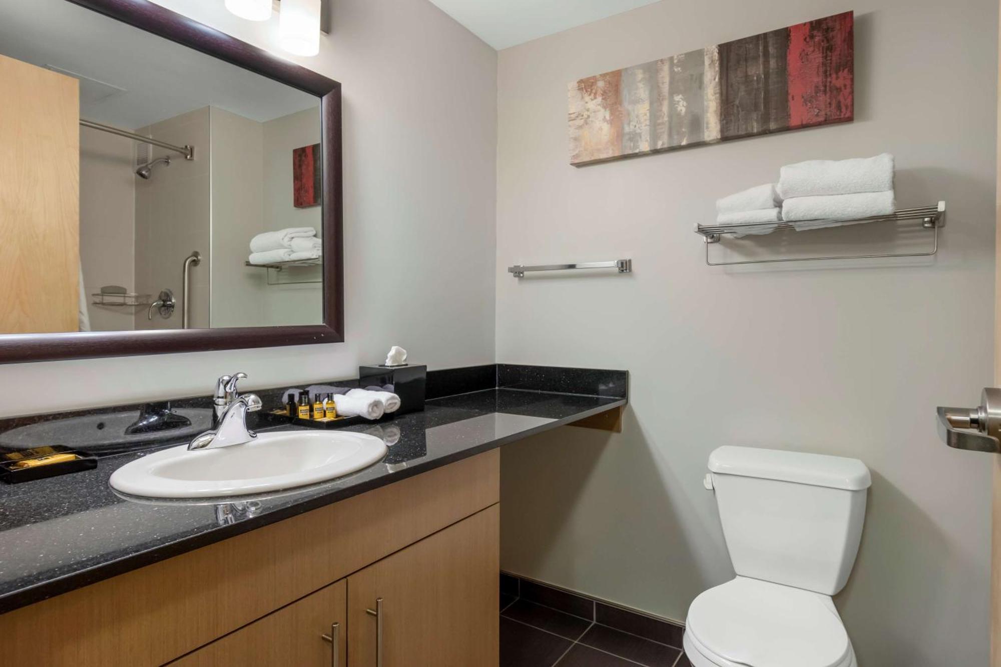 Best Western Plus Airport Inn & Suites Σασκάτουν Εξωτερικό φωτογραφία