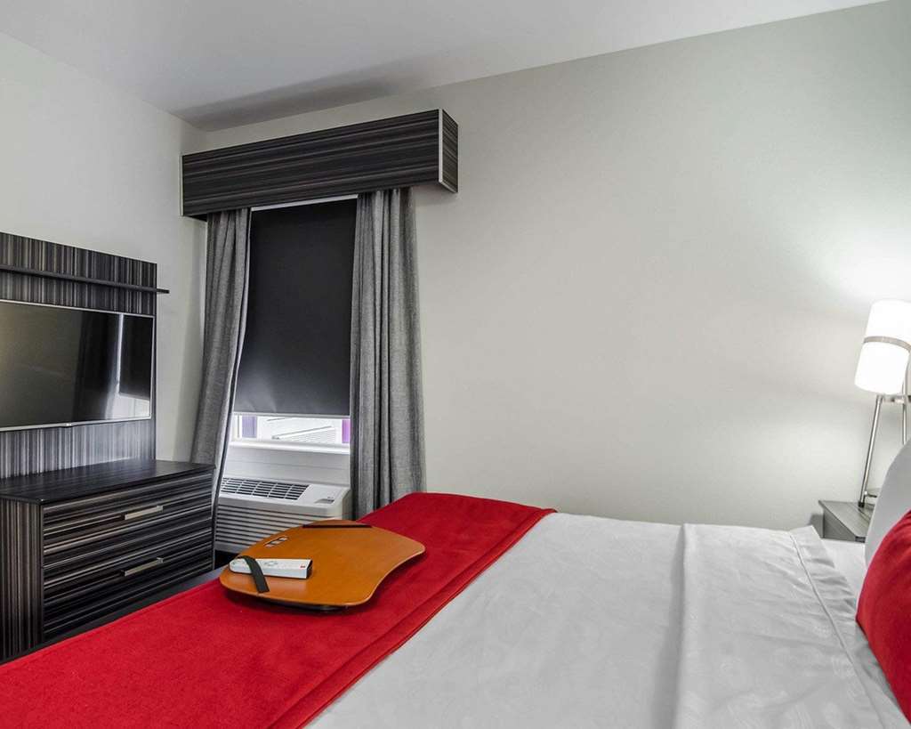 Best Western Plus Airport Inn & Suites Σασκάτουν Δωμάτιο φωτογραφία